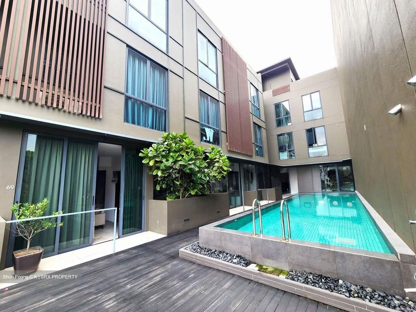 Senyum Residences (D14), Terrace #630549461